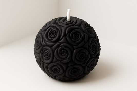 Handgemachte Rosen-Kerzen „Classic Collection" – Kunstvolle Sojawachs-Kerzen mit 3D-Rosenrelief in Schwarz & Weiß