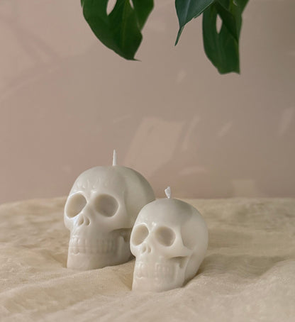 Handgemachte Totenkopf-Kerzen „Gothic Collection" – Detailreiche Sojawachs-Kerzen für Halloween & Gothic-Liebhaber