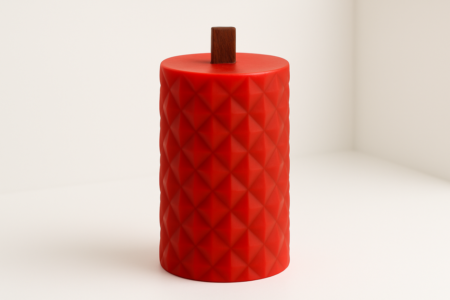 Realistische rote Kerze mit Rautenmuster
